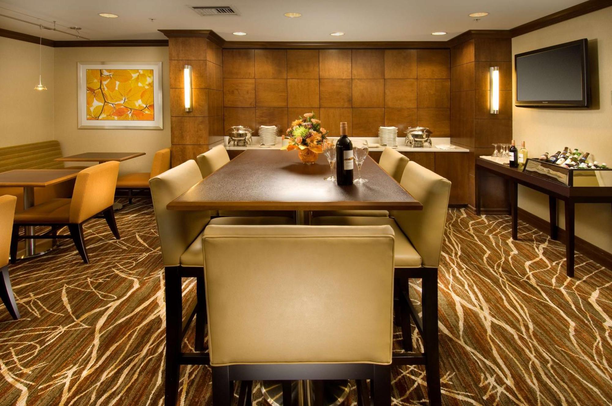 Hotel Doubletree By Hilton Dulles Airport-Sterling Exterior foto