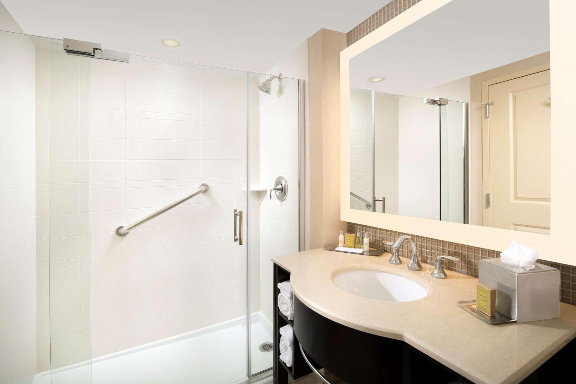 Hotel Doubletree By Hilton Dulles Airport-Sterling Exterior foto